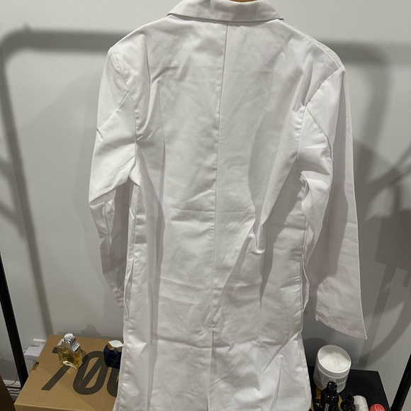 Lab coat - Picture 2 of 3